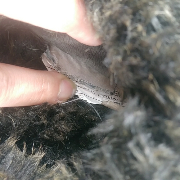 Restoration Hardware Luxe Faux Fur Slippers 2 - Picture 13 of 16